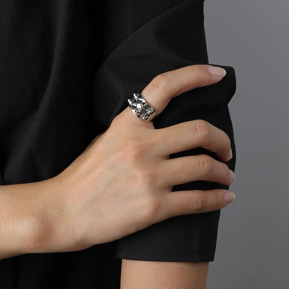 Spike Ring