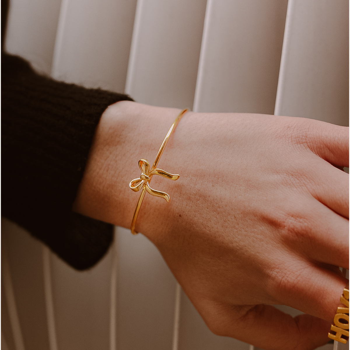 Charming Bow Bracelet