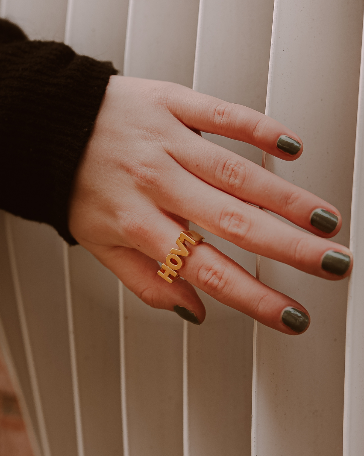 HOV1 Signature Ring